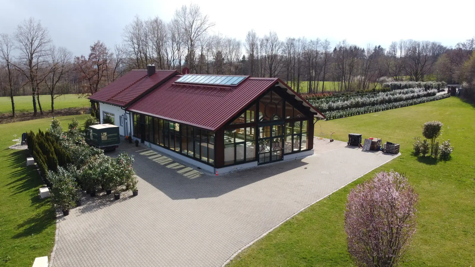 Baumschule Heckenwelt in Dießen am Ammersee mit Gewächshaus und Heckenquartieren