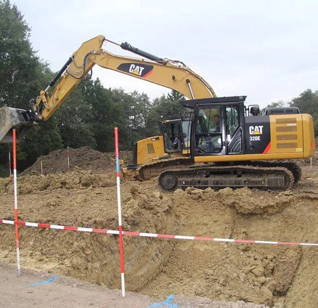 Bagger beim Aushub